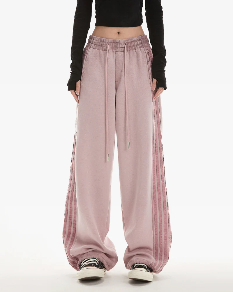 ピンクのバギースウェットパンツ - Y2K WEAR