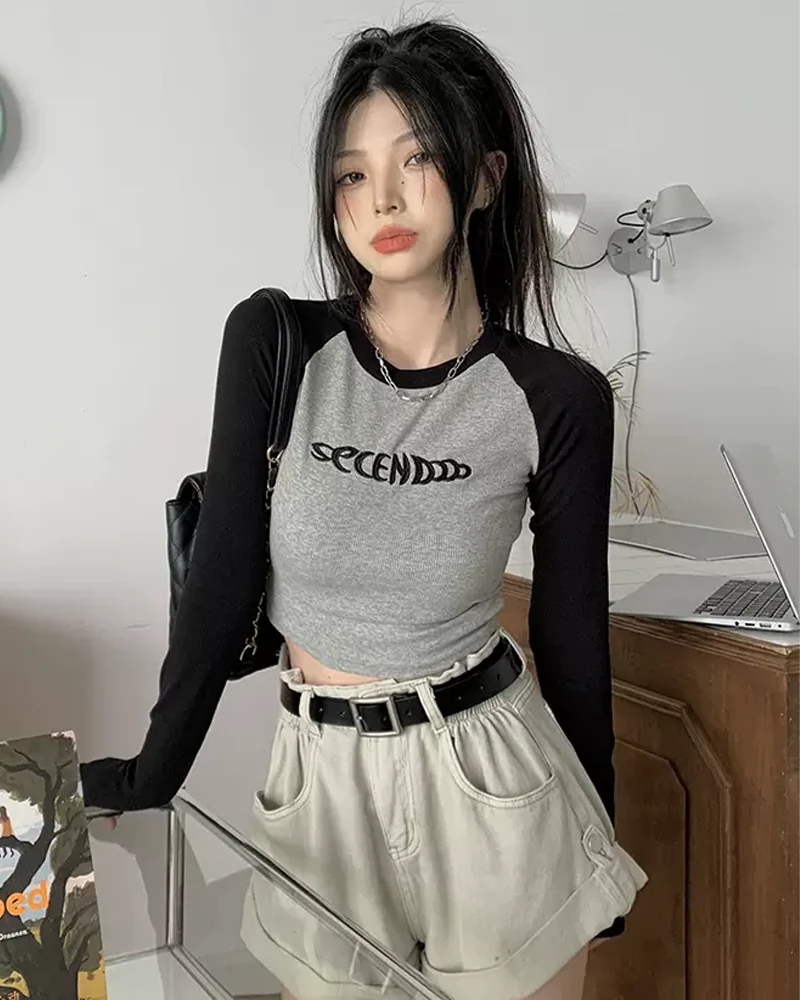 ロングスリーブクロップティー - Y2K WEAR